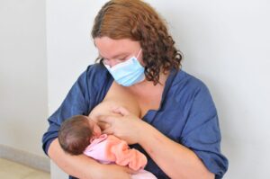 Mamaço realizado no CMI de Betim reforça importância do aleitamento materno